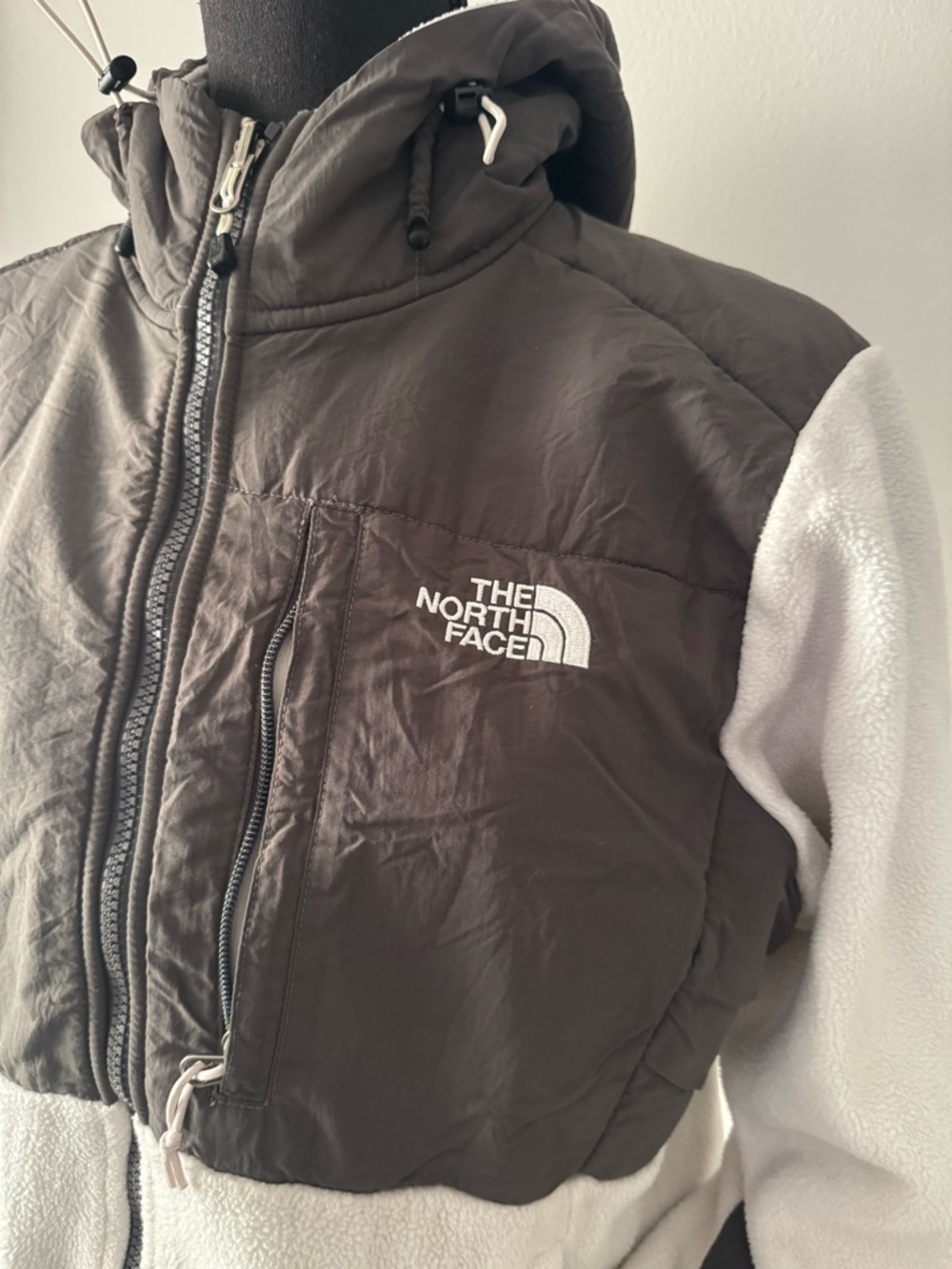 The North Face women’s Gray and White Hooded Fleece Jacket